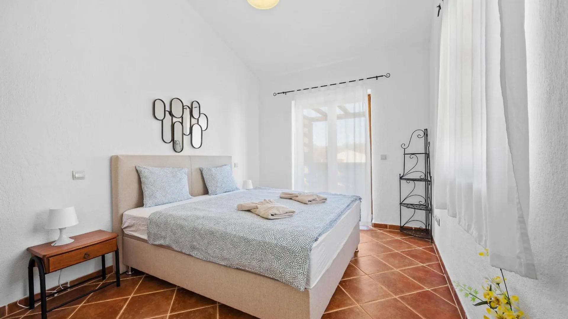 Villa Ana Paradiz For 8 People In Central Istria With Private Pool & Pet Friendly Jursici