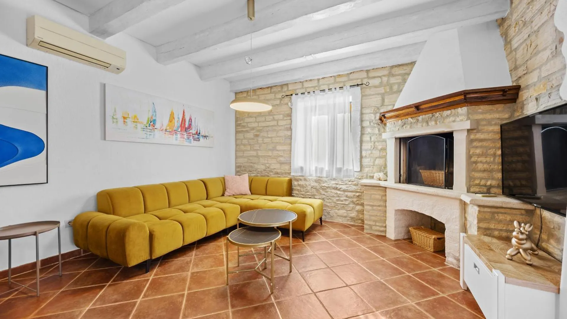 Villa Ana Paradiz For 8 People In Central Istria With Private Pool & Pet Friendly Jursici