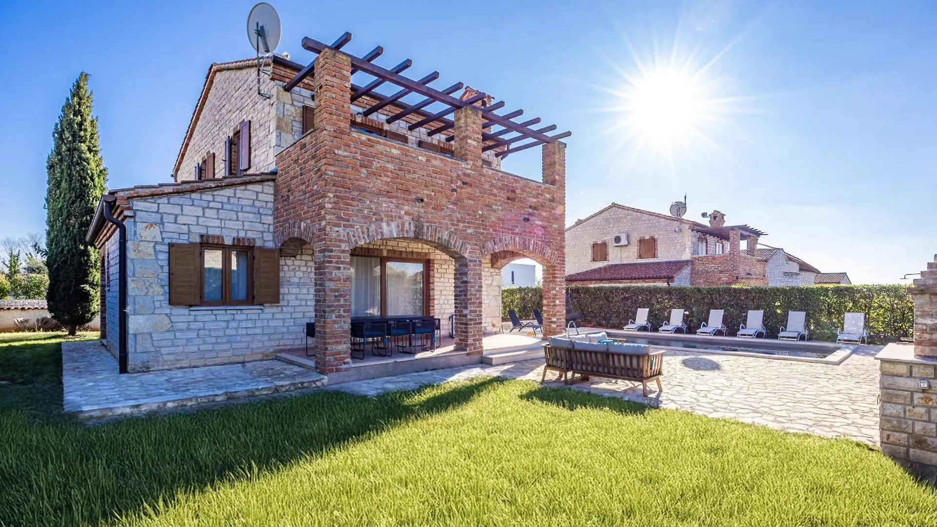 Villa Ana Paradiz For 8 People In Central Istria With Private Pool & Pet Friendly Jursici